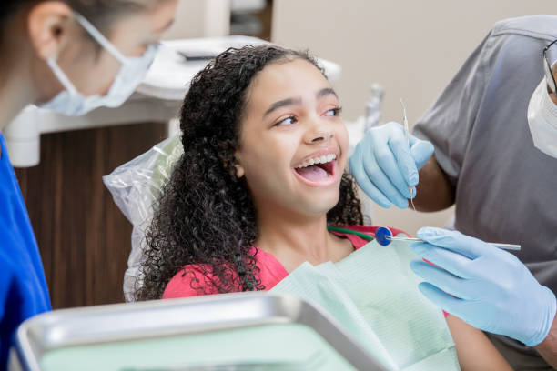 Best Cracked Tooth Emergency Dentist  in Goodyear, AZ